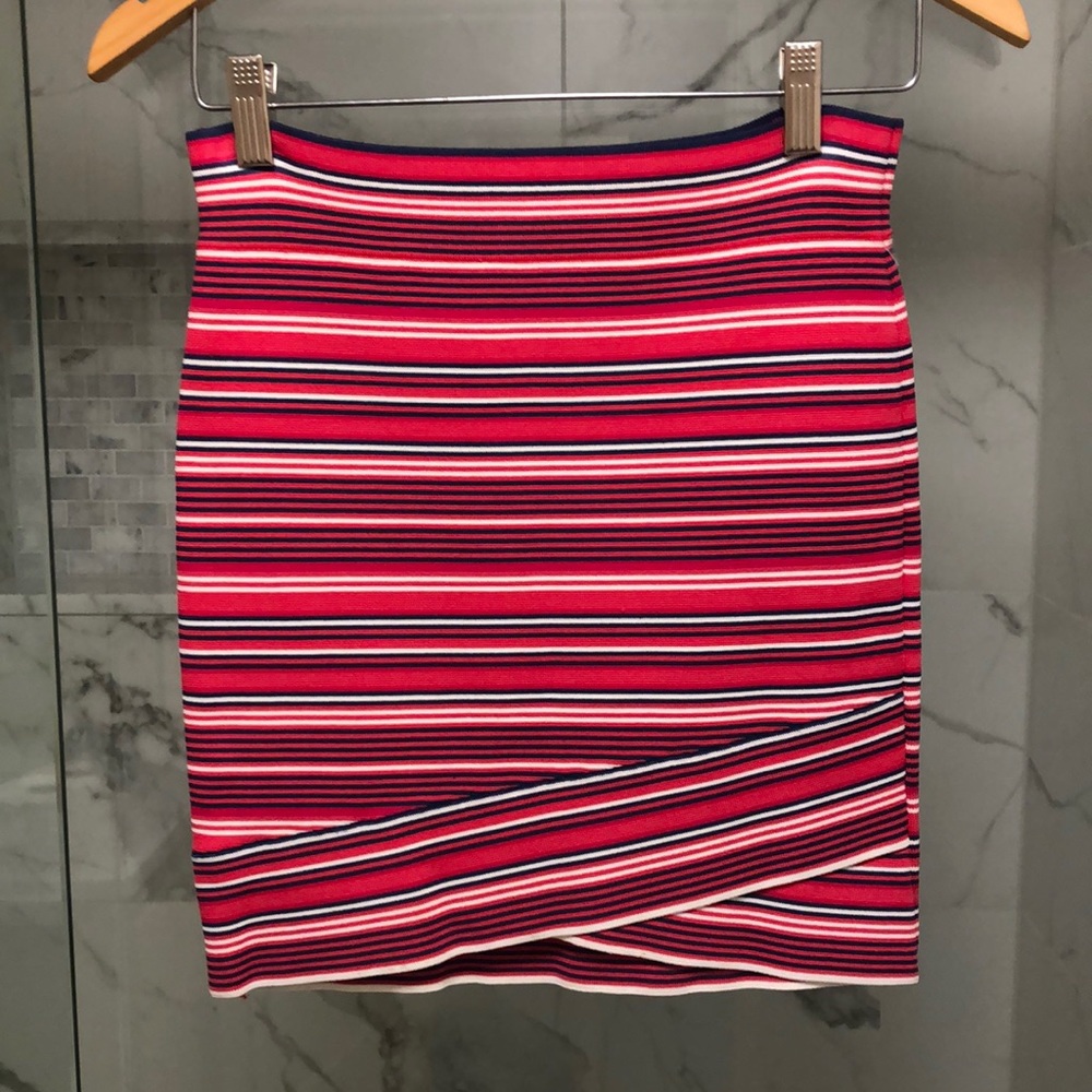 BCBG Maxazria Bodycon Skirt Size Small - Picture 1 of 9